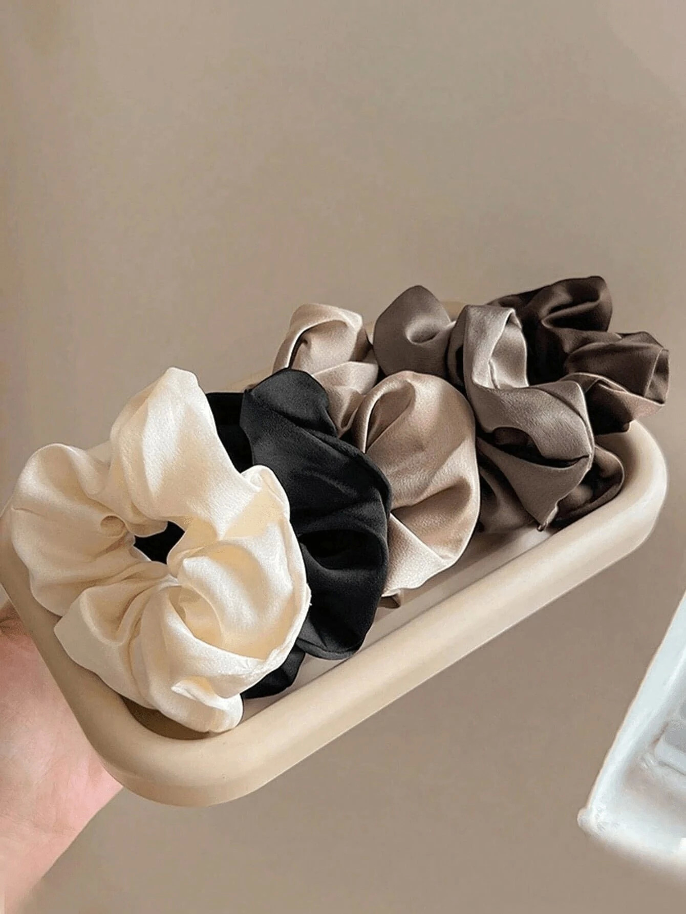 Car Accessories Bunnings - 5pcs Classic Black, White & Brown