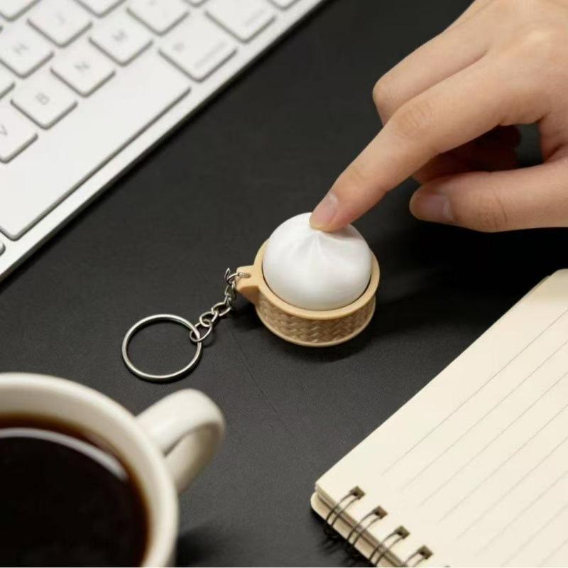 Colorful Bun Clicker Keychain  - مراجعة Car Accessories Bunnings وسعره