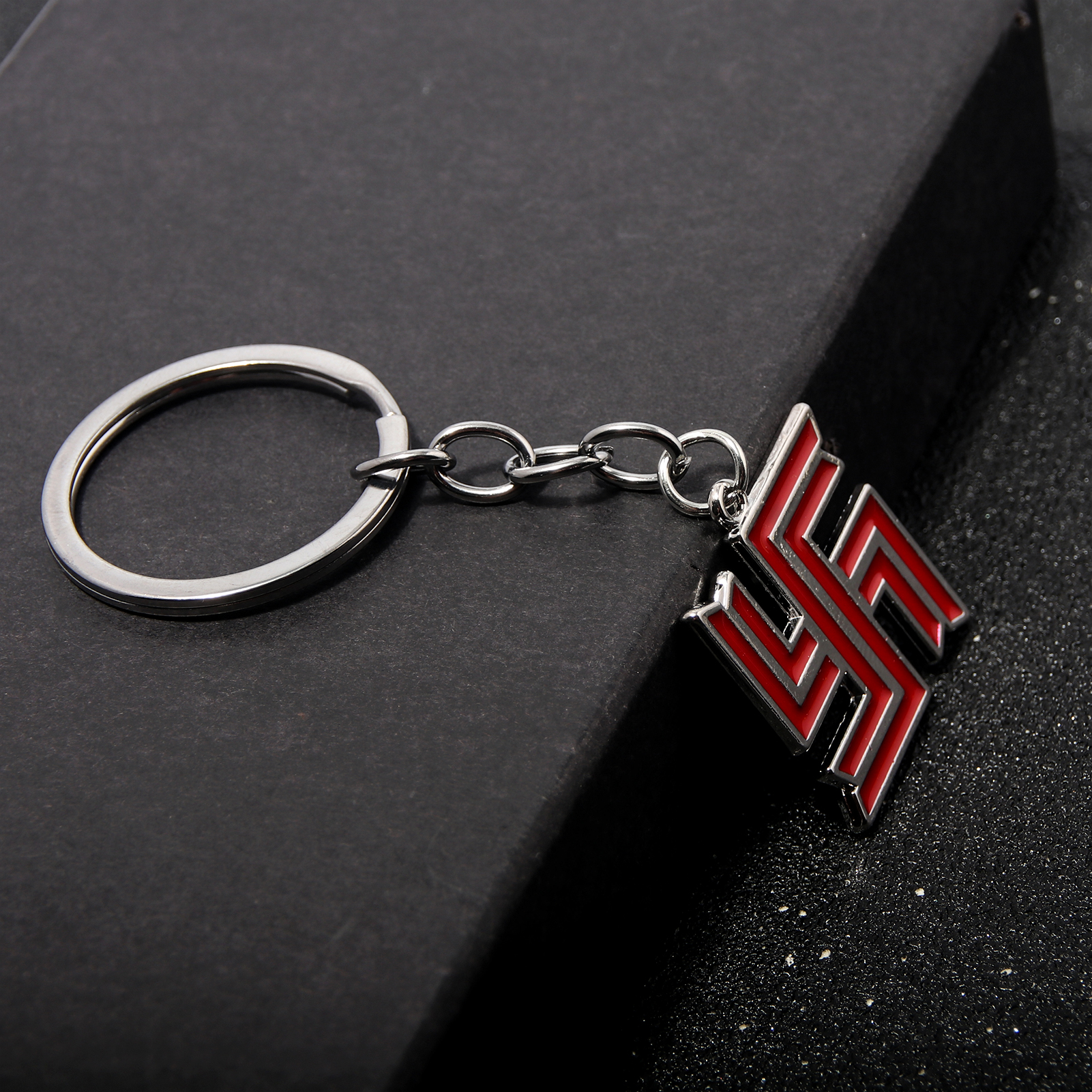 Anime Tokyo Avengers Keychain  - مراجعة Car Accessories In Tokyo وسعره